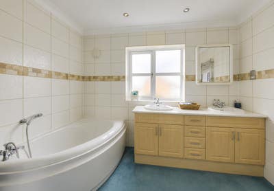 Rooms to rent Main Photo