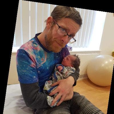Professional Male seeks a single or double room Main Photo