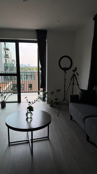 Summer sublet in bright, modern 1 bed flat Main Photo