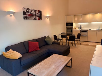 Modern well equipped apartment in Chertsey Main Photo