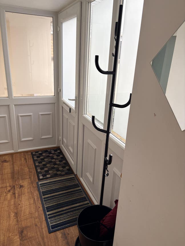 Ensuite furnished double room with private garden Main Photo
