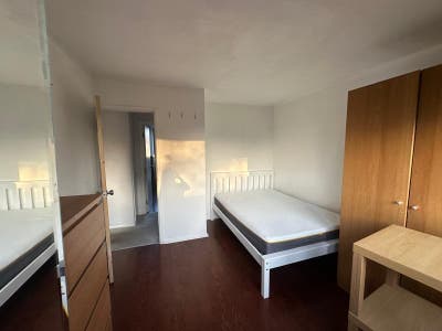 Double Room Next to Putney Station (50) Main Photo