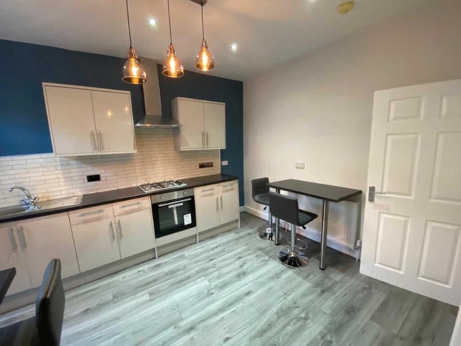 🏡 Modern Double Rooms Available - &pound;600 PCM - M6  Main Photo