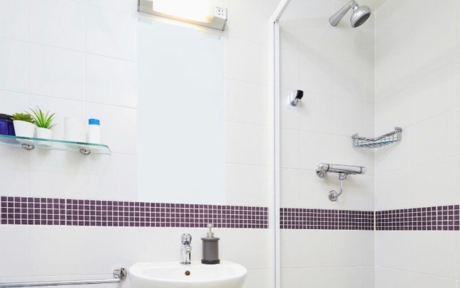 One double bed studio, with bills, short stays. Main Photo