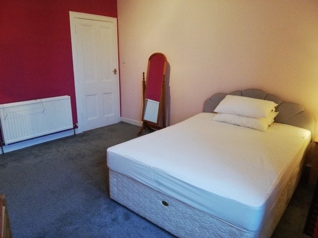 Single room - available from 24/08/26 Main Photo