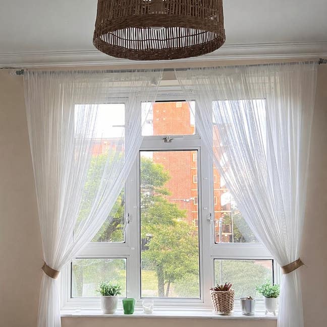 Bright double room with private balcony access  Main Photo