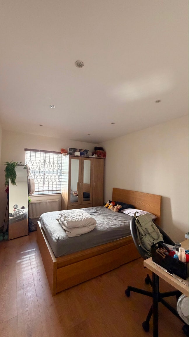 Stunning Double Room available for rent!  Main Photo