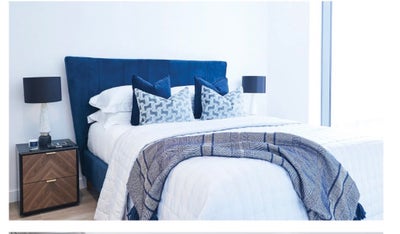 Luxury ensuite double room-female flatmate prefer. Main Photo