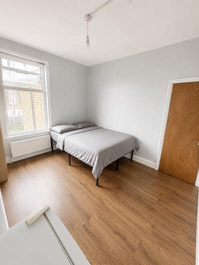 Bruce Grove Double Room for 1 Person | No Deposit Main Photo
