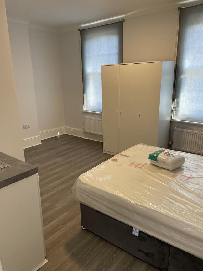 Newly Refurbished Studio flat in the Heart of Batt Main Photo