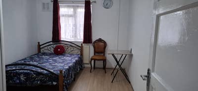 Room for rent Main Photo