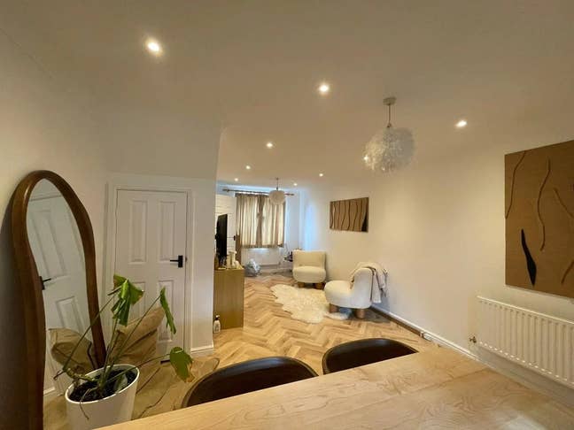 Beautiful 2 bed property newly renovated  Main Photo