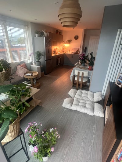 Double room in new build 2 bedroom flat Main Photo