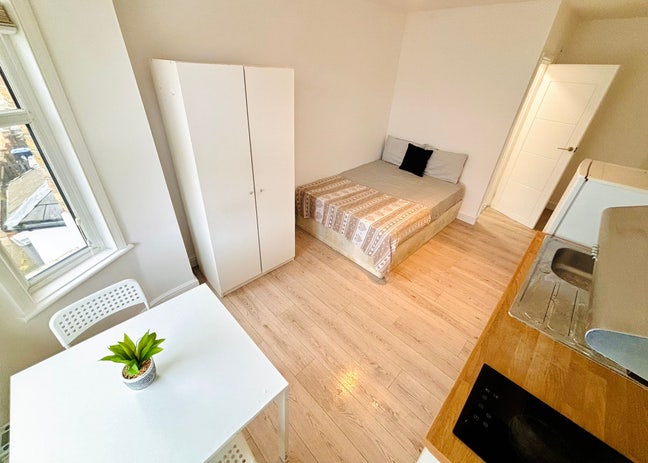 🛏️ Lovely Studio Flat to Let In📍Dollis Hill ✨  Main Photo