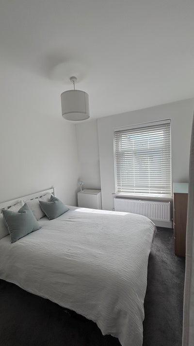 One bedroom for let available  Main Photo