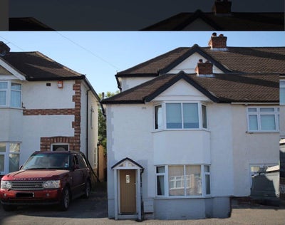 Double Room with En-suite - feltham Main Photo
