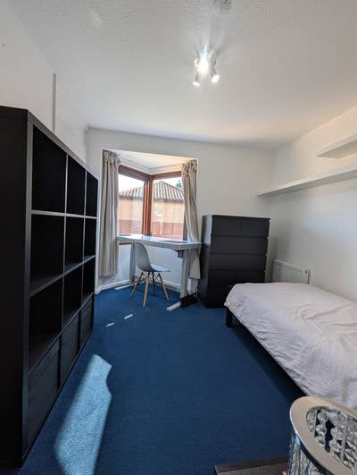 Double room, all bills + 900Mb fibre, Furzton MK Main Photo