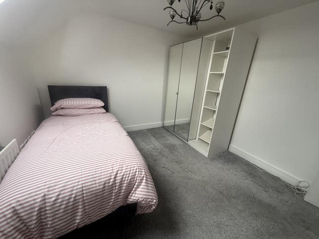 Beautiful Double Room  room with bathroom Main Photo