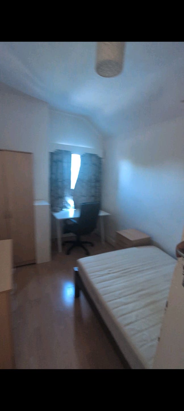 5 BHK property with 2 bathroom  Main Photo