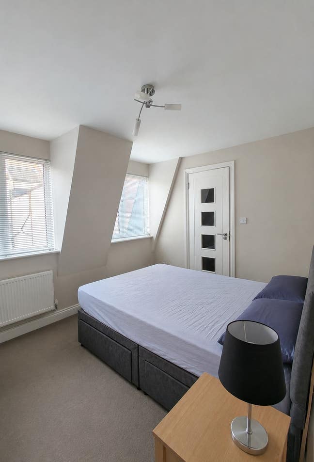 Double En-Suite | Female Professional | 25/09/26 Main Photo
