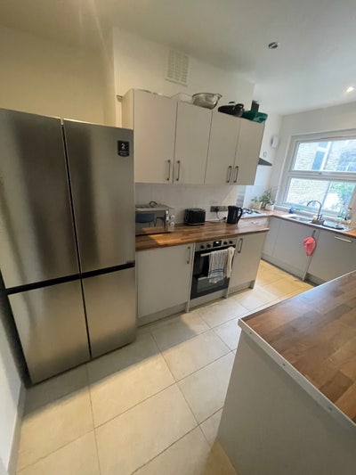 Modern Double Room in Ladywell  Main Photo