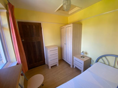 Single Furnished Room (Small) Main Photo