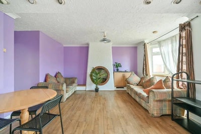 Furnished double room to rent in Feltham  Main Photo
