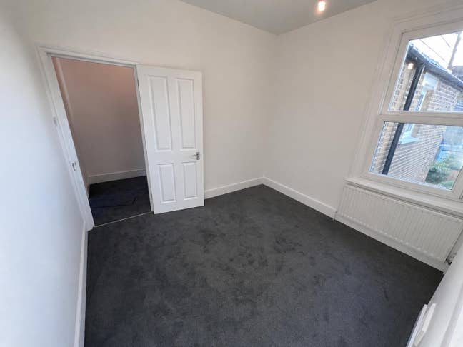 Cosy house in south london (room + home office) Main Photo