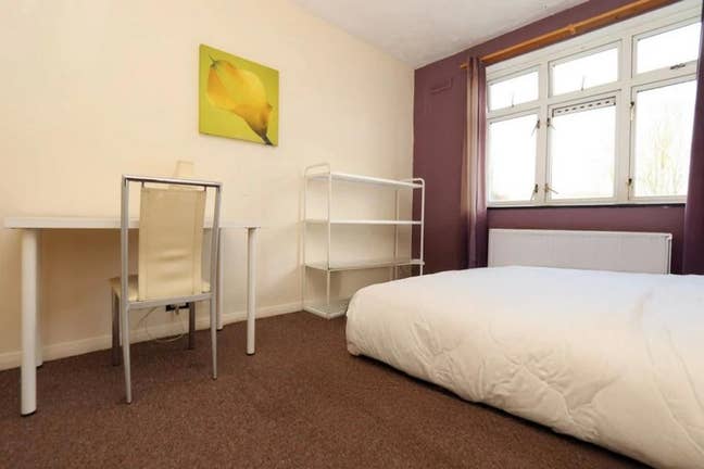 Last economic rooms very close to Canary Wharf E14 Main Photo