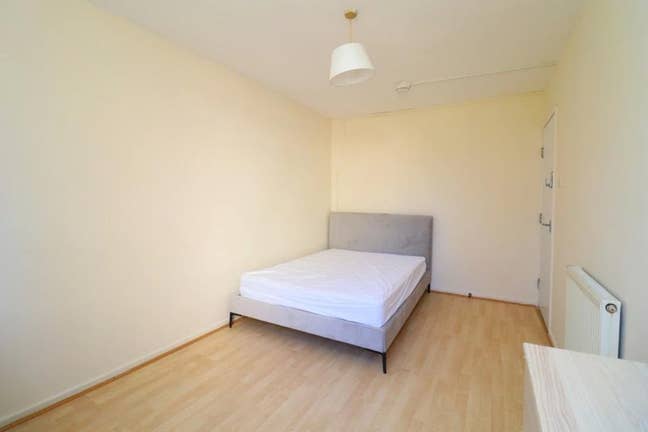 Last 2 economic rooms in Bow E3 - Victoria Park Main Photo
