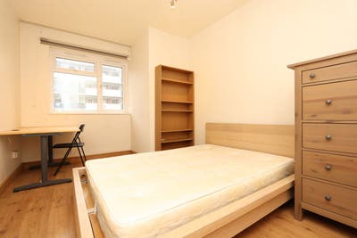 Last rooms in Zone 1 for August - Old Street N1 Main Photo