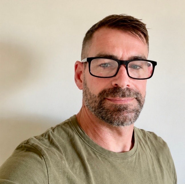 Professional 45 year old man Main Photo