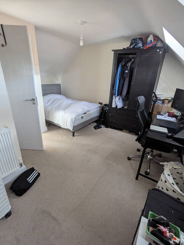 Ensuite room Warwick for Muslim male tenant Main Photo