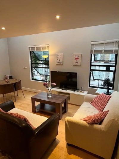 Double room available in Balham start of September Main Photo