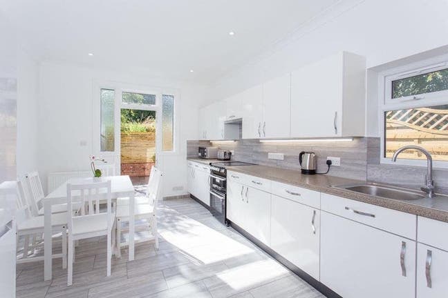 Double Room Willesden Junction Main Photo