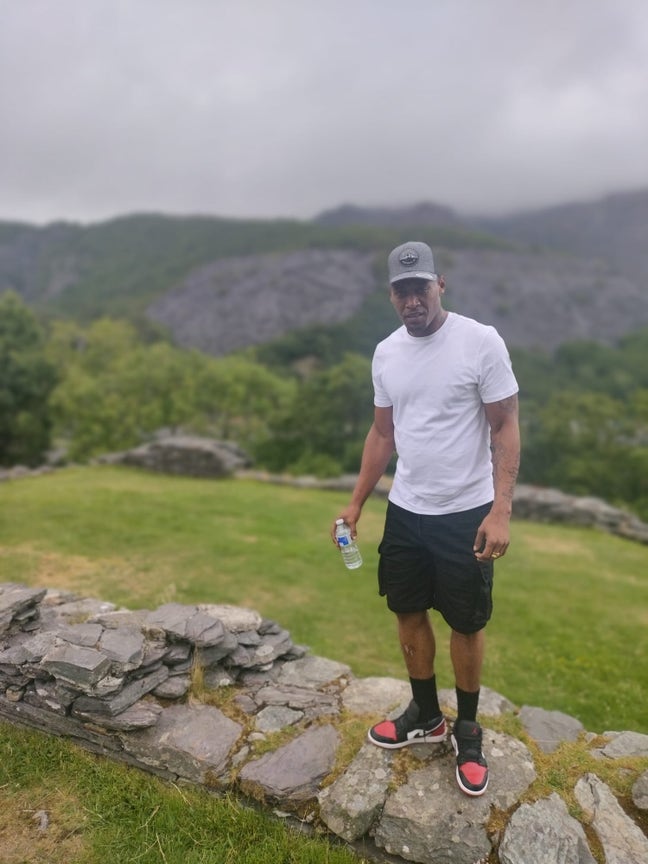 42 year old Male seeks a single or double room Main Photo