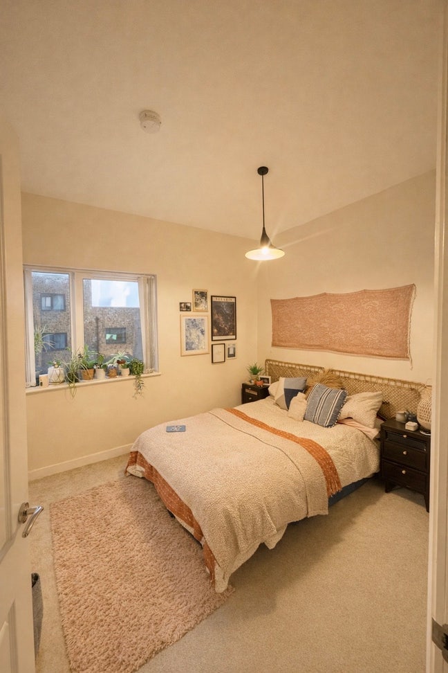 Room for rent  Main Photo