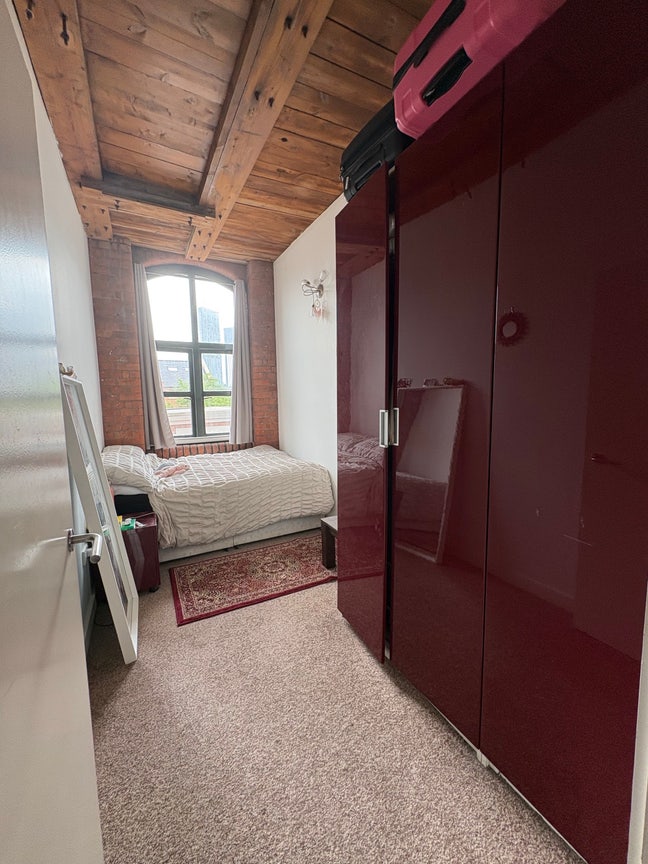 ✨Room Available October✨ Main Photo
