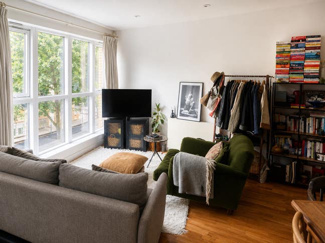 Short Let Only - Bright 1-bed apartment - Zone 1 Main Photo