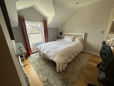 Lovely double bedroom in Clapham Junction Main Photo