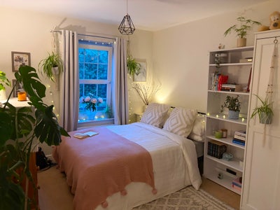 En suite Double room available (September) Main Photo