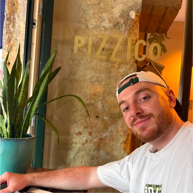 Looking for flat share! Main Photo