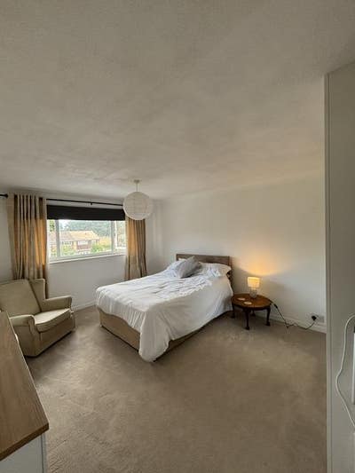 Lovely furnished rooms in friendly home – Colehill Main Photo