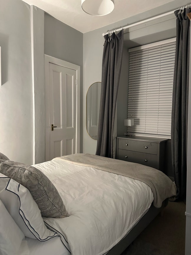  4 bedroom flat all bills are included Main Photo