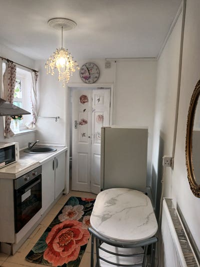 Self Contained Studio with Garden Access   Main Photo