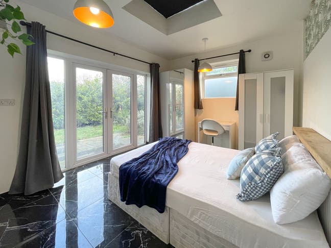 🏡 2 Sweet Double Room in Highgate  Main Photo