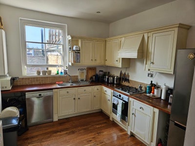 En-suite room in West Hampstead  Main Photo