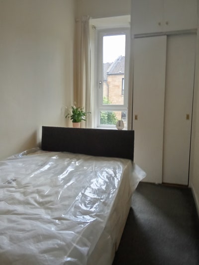 Bright West End Tenament, high ceilings Main Photo