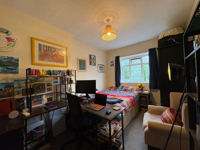 Spacious Double Room Available in Clapham! Main Photo