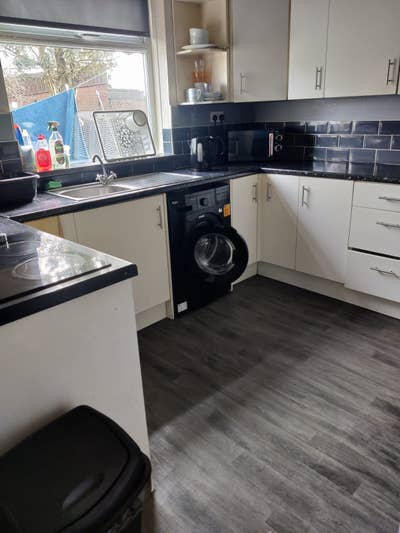 Double bedroom &pound;470 PM Bills included Main Photo
